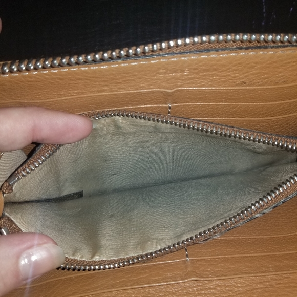 ❗Chloe Paddington Zippy Wallet❗ - Picture 6 of 12